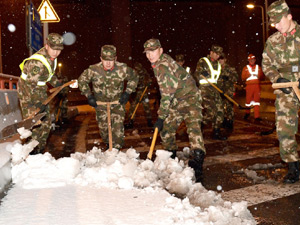 300抗擊冰雪1.jpg